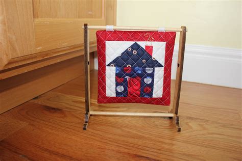 inexpensive mini wire quilt holder